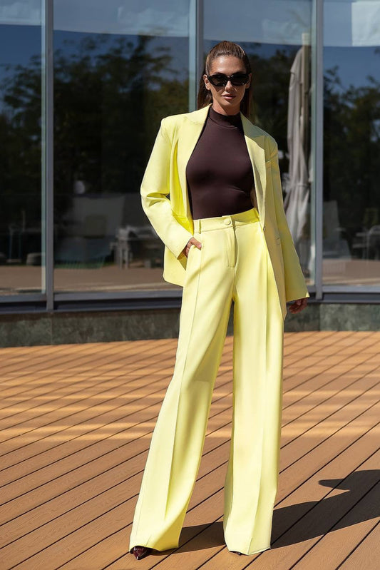 Costum Sophye Galben