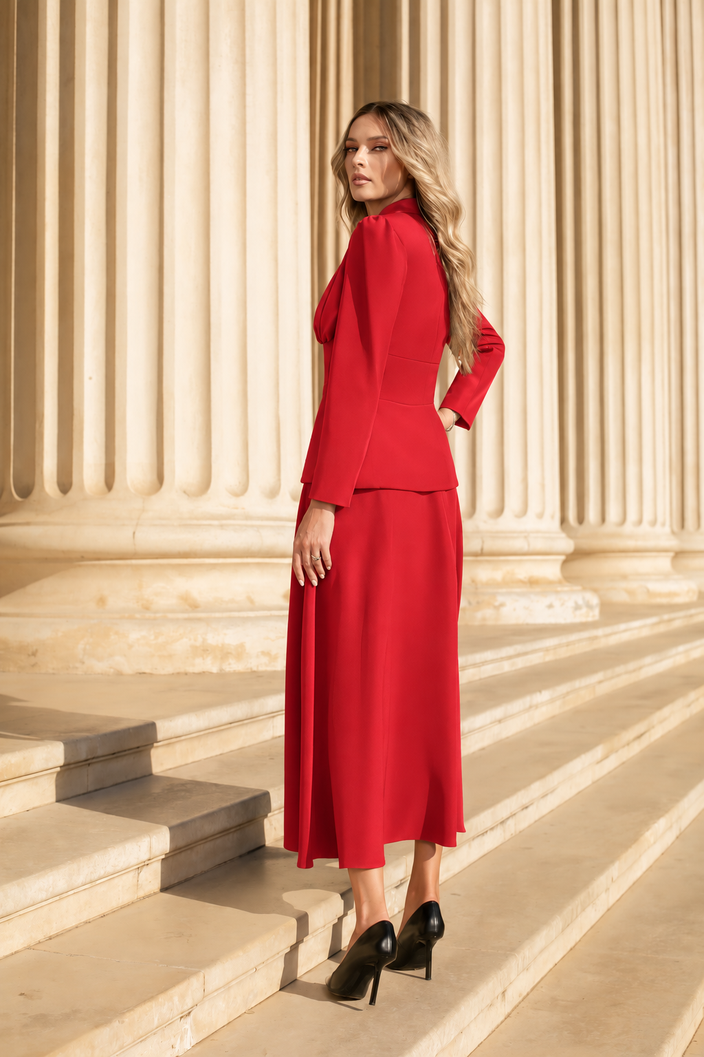 Costum Elise Rosu
